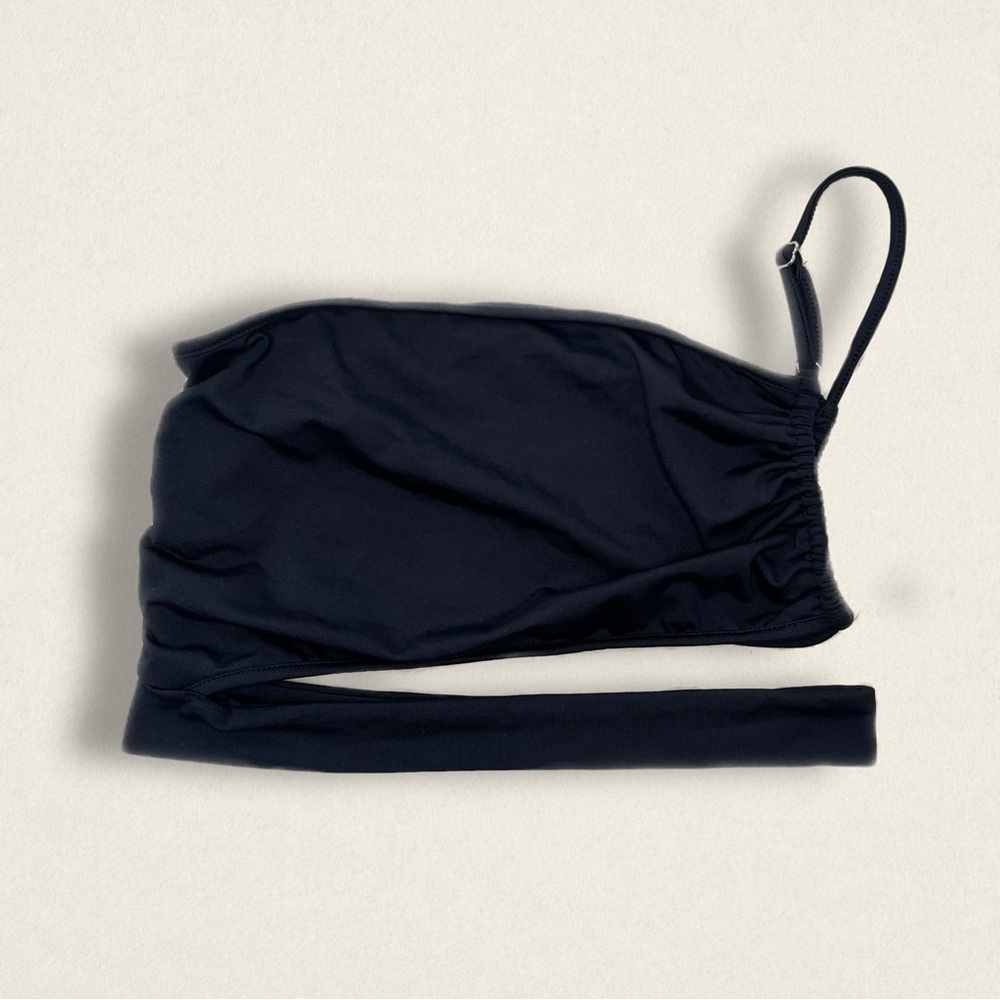 black crop top
